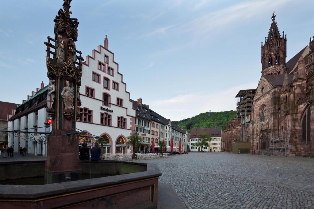 Rappen Am Münsterplatz